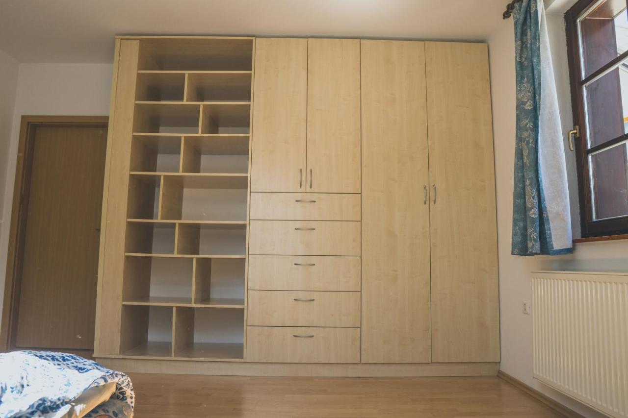 Amak With Free Onsite Parking Apartment