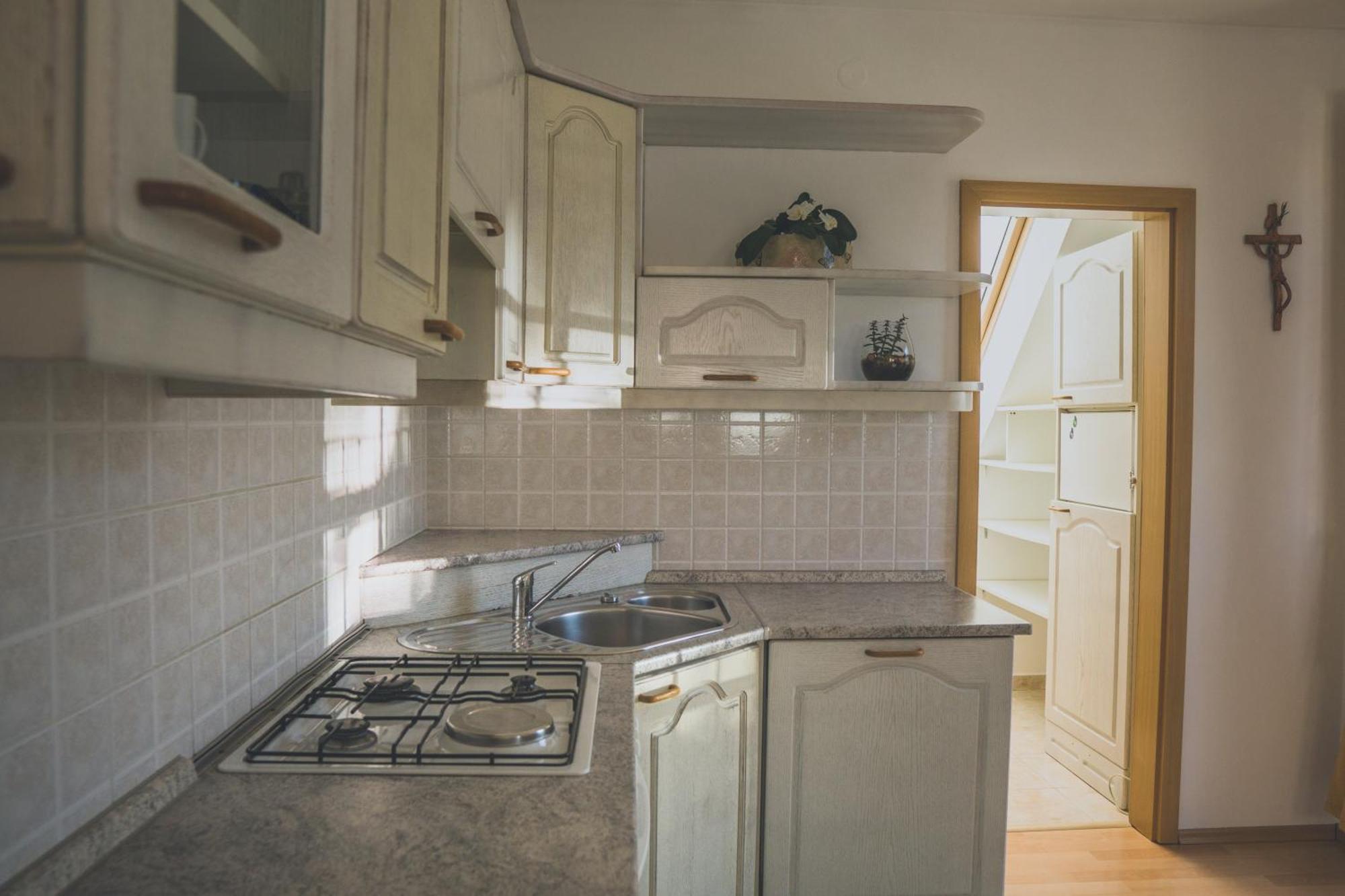 Apartment Amak With Free Onsite Parking *
